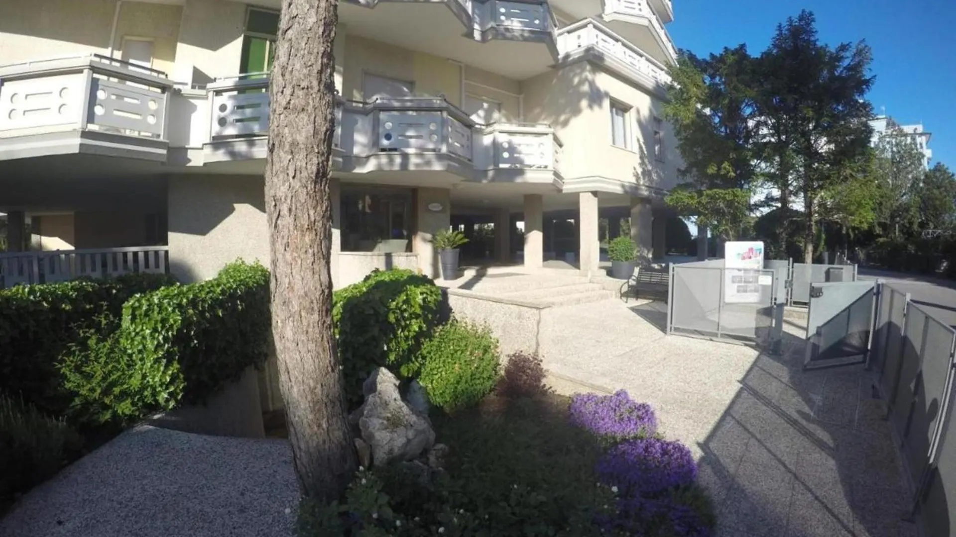 Modern Flat With Balcony In A Residence In Caorle Apartment